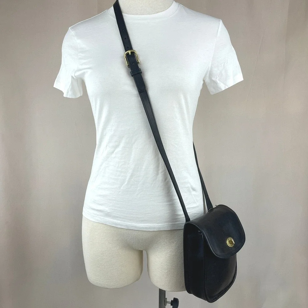 Vintage COACH Side‎ Pack 9978 Crossbody Bag Black Leather Turn Lock Costa Rica